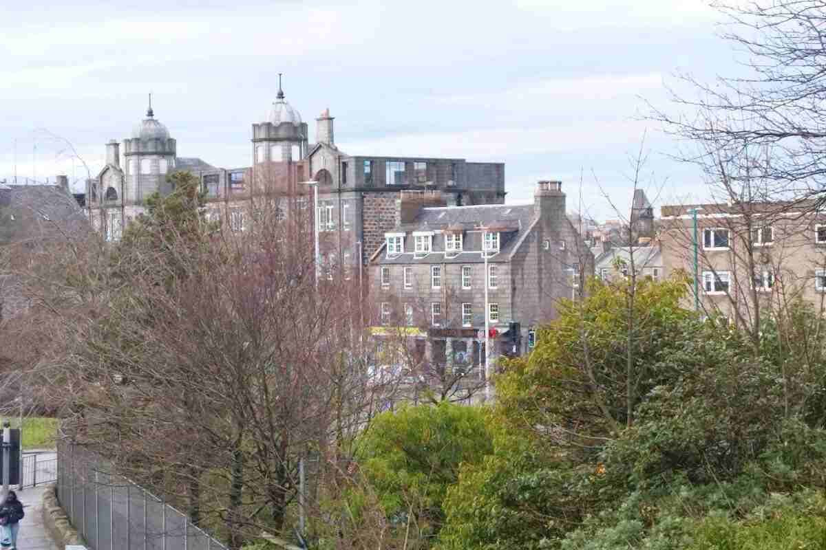 Aberdeen Mosque and Islamic Centre : image 4