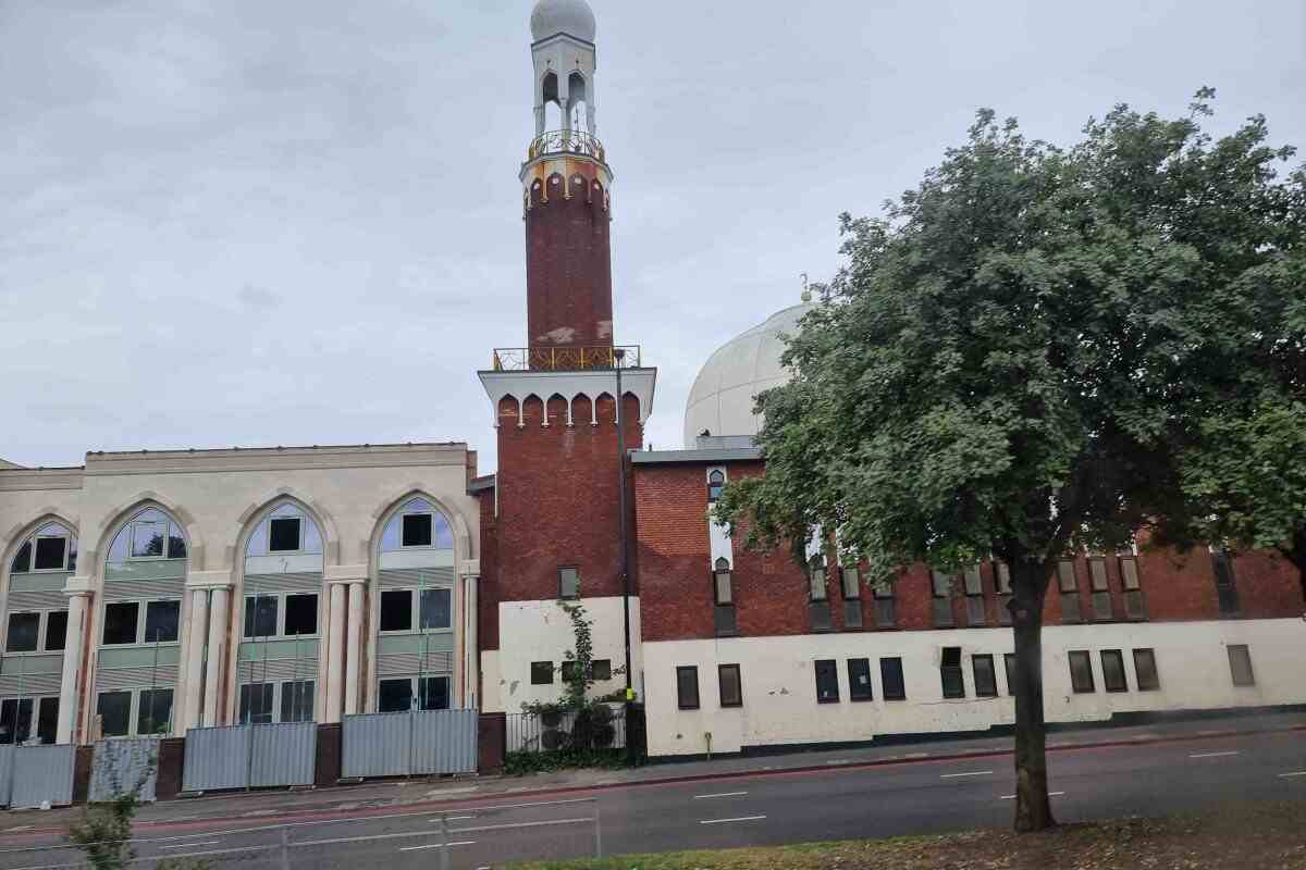 Birmingham Central Mosque : image 3