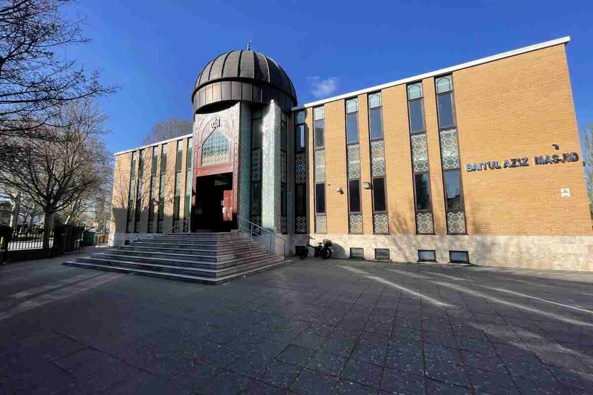 baitul-aziz-islamic-cultural-centre