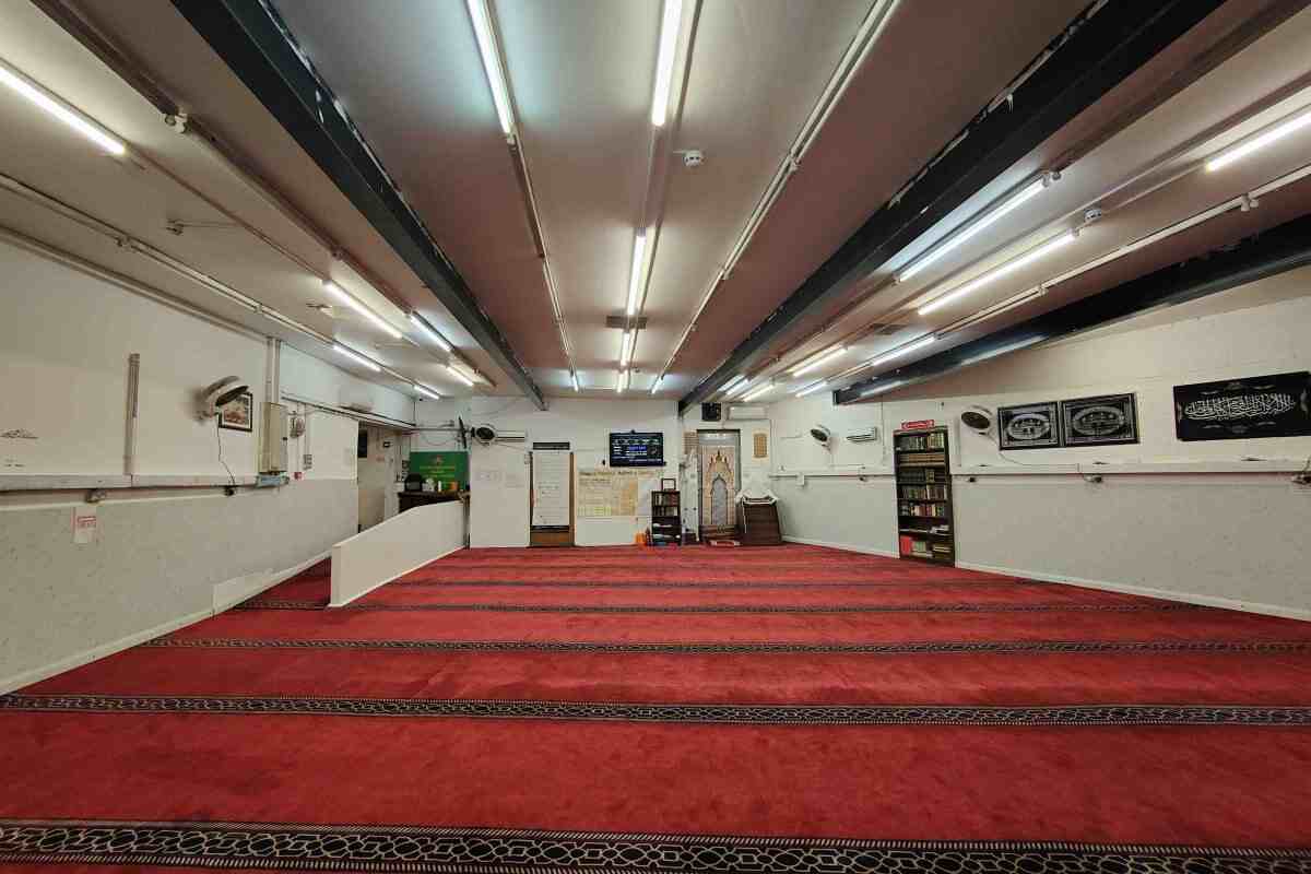 Baitul Mukarram Mosque & Islamic Centre (BMMIC) - Southall Masjid : image 2