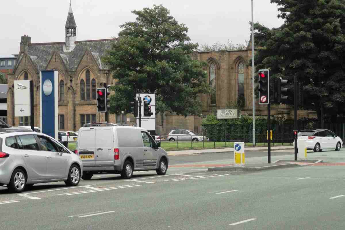 City Jamia Masjid (The Islamic Academy of Manchester) : image 3