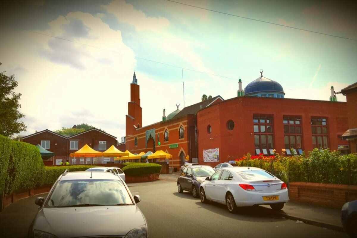 Shahjalal Mosque and Islamic Centre : image 3