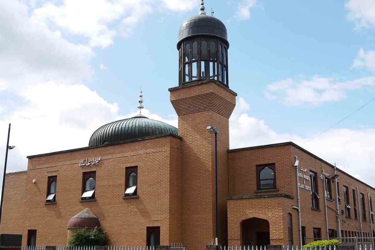 Aisha Mosque and Islamic Centre of Walsall : image 1