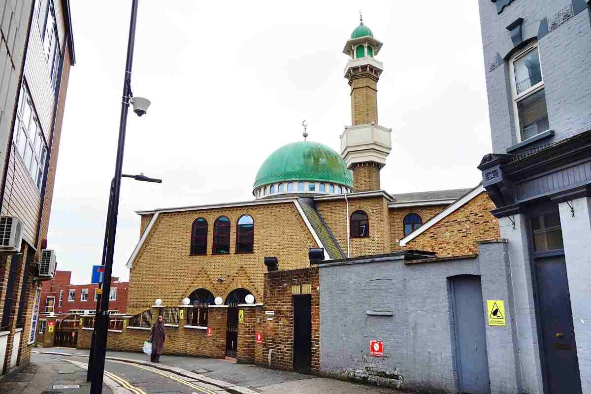 Acton Mosque : image 1