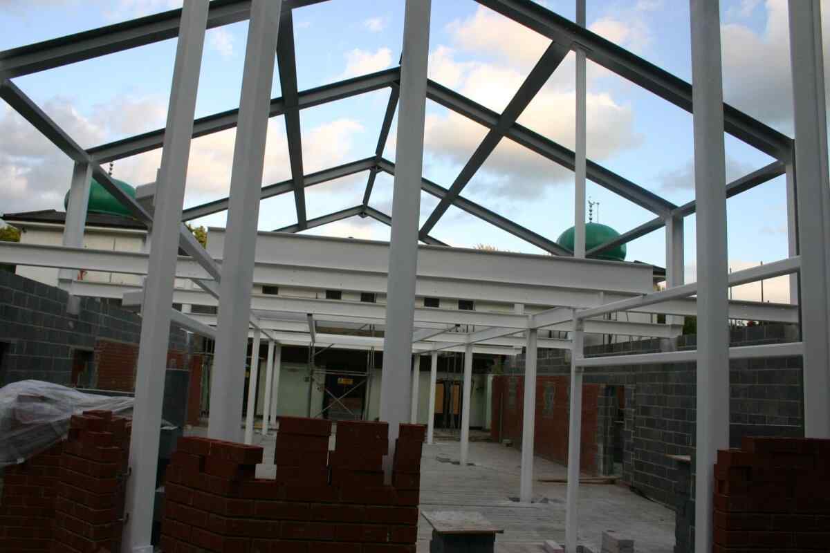 Crawley Mosque : image 3