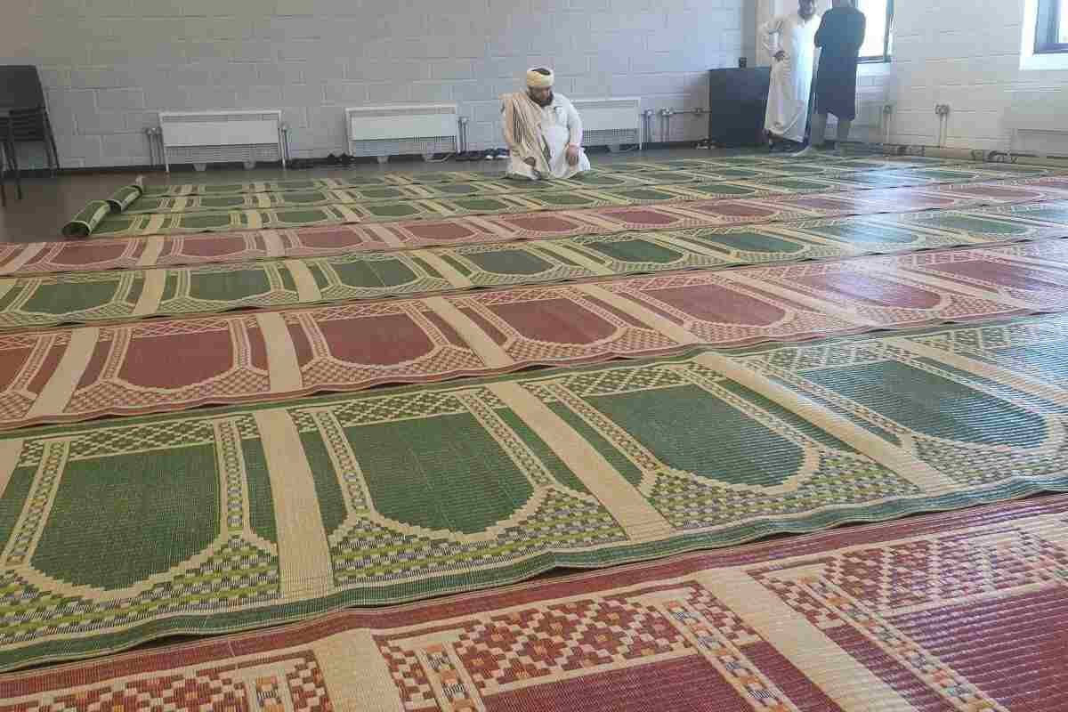 Jummah Salah in Raynham Way Community Centre : image 2