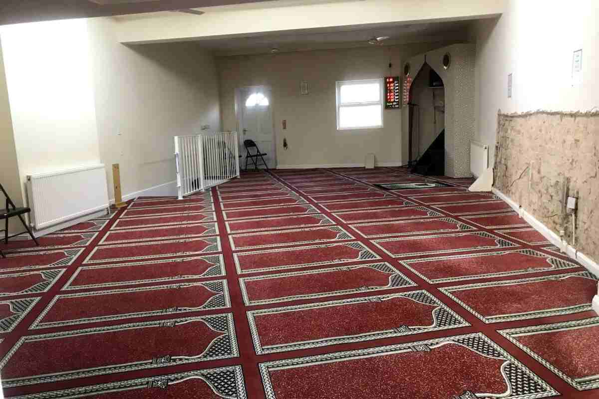 London Colney Mosque : image 3