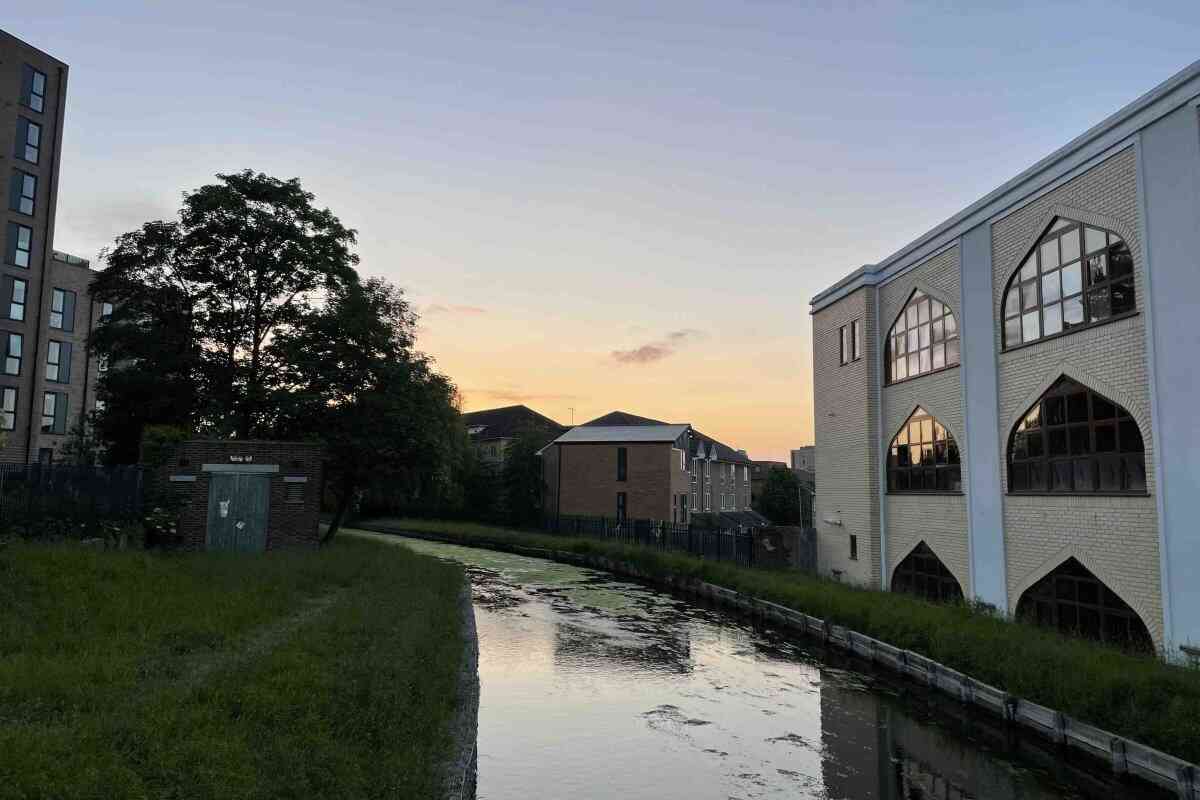 London Islamic Cultural Society and Mosque : image 4