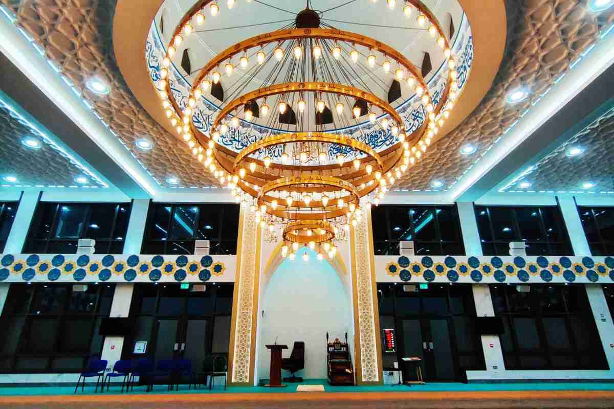 Anwaar ul Haramain Jame Masjid Manchester : image 3