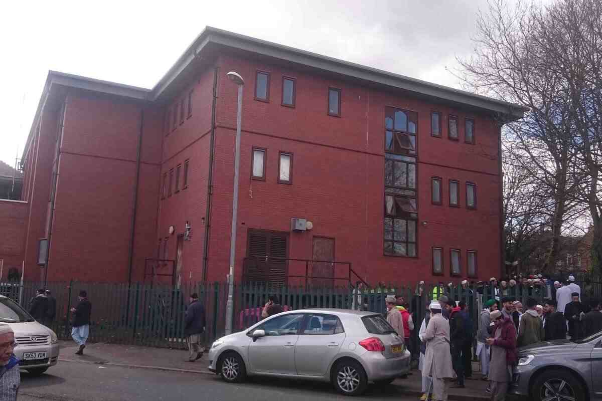 Anwaar ul Haramain Jame Masjid Manchester : image 5