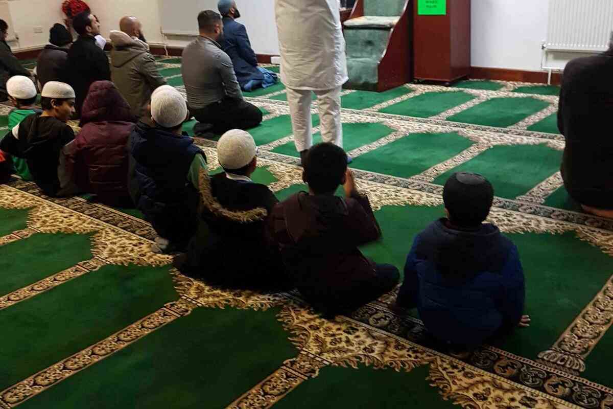 uk-islamic-mission-umar-masjid