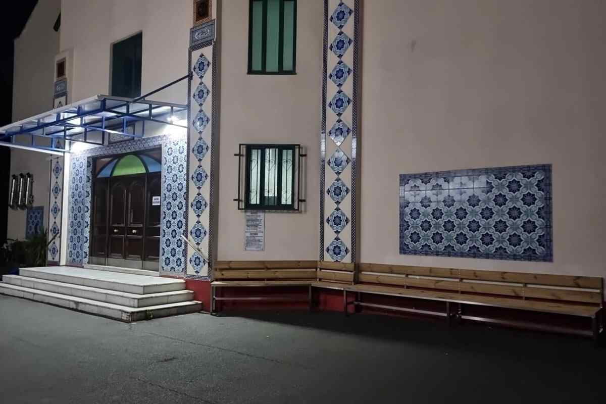 London Islamic Turkish Association Mosque : image 6