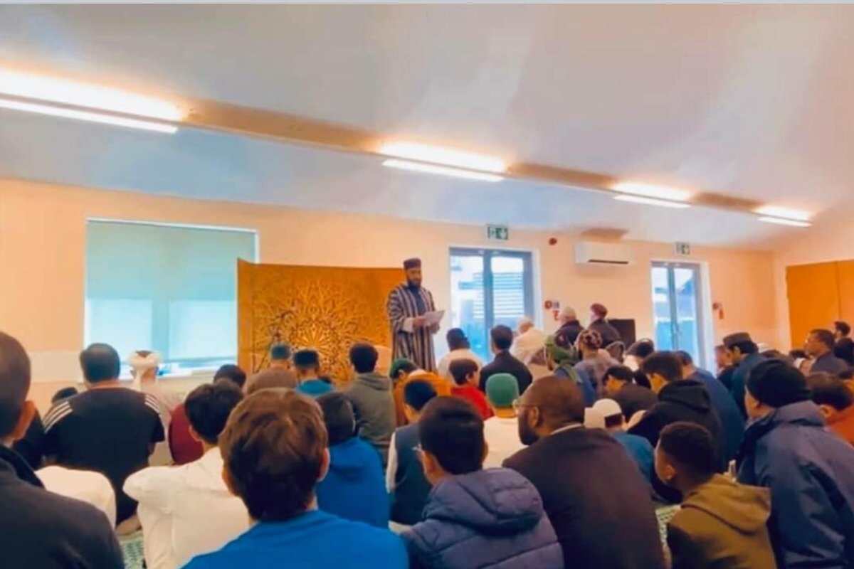 Jumuaah Salah/Friday Prayer in Redhouse Community Centre : image 3