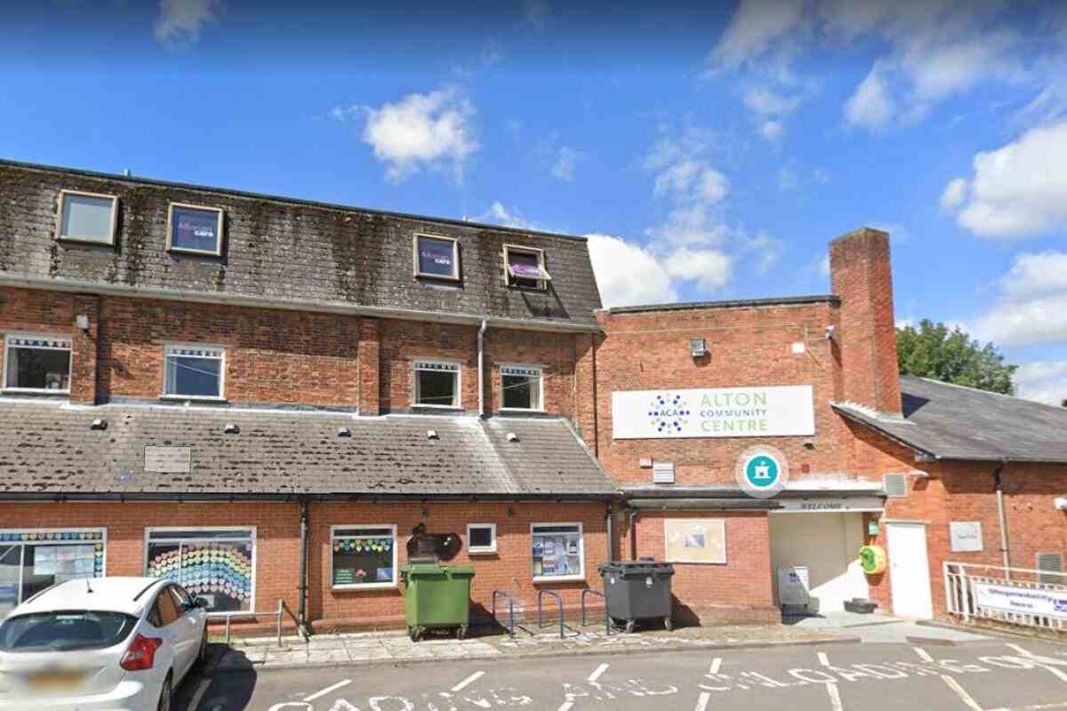 Jummah Salah in Alton Community Centre : image 1