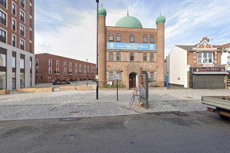 Ponders End Masjid : image 3