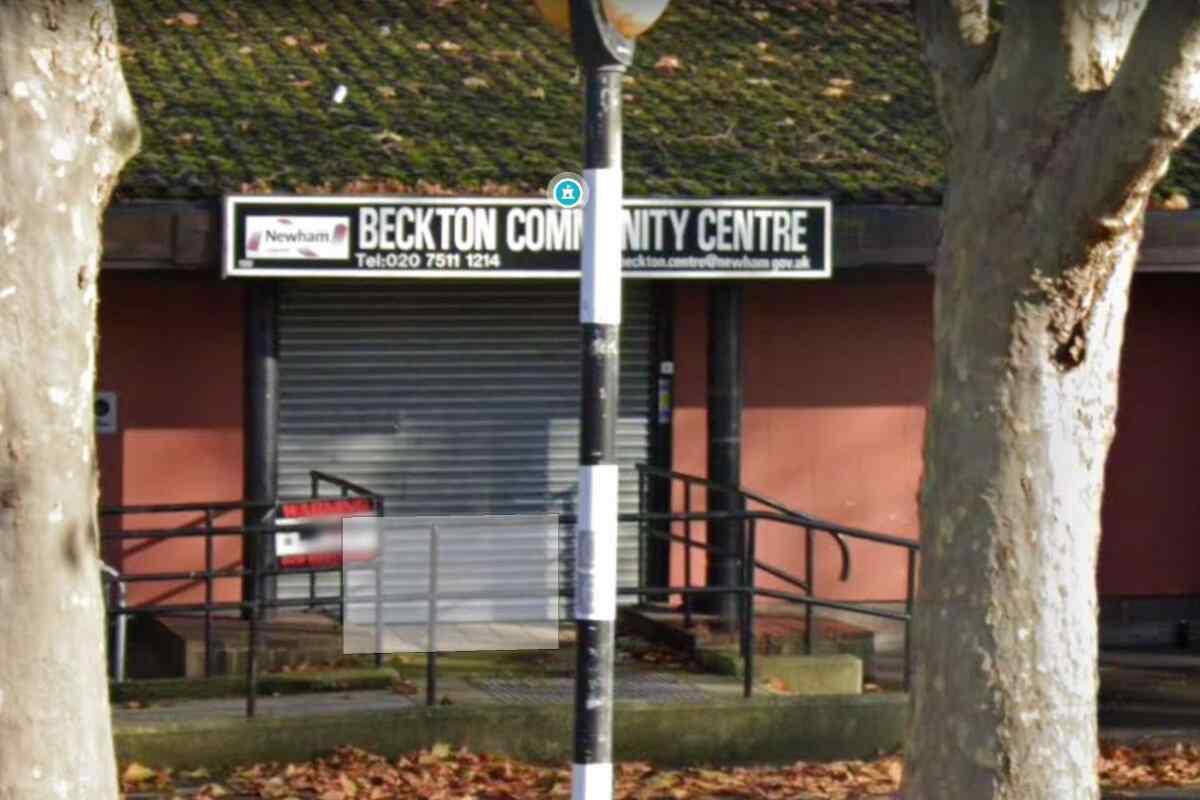 Jumu'ah Salah/Friday Prayer in Beckton Community Centre : image 2