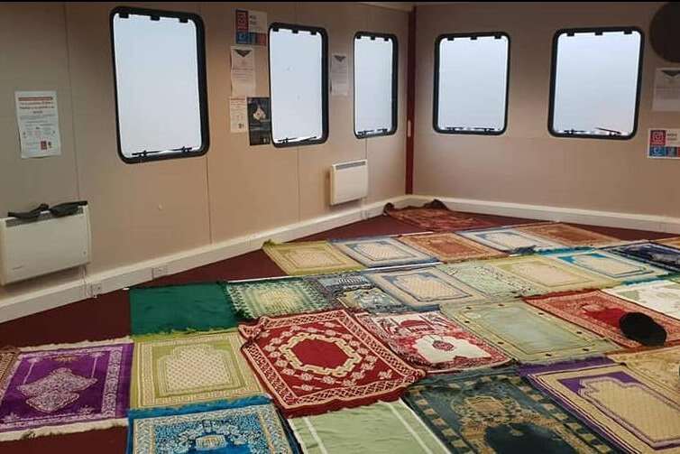 muslim-prayer-room