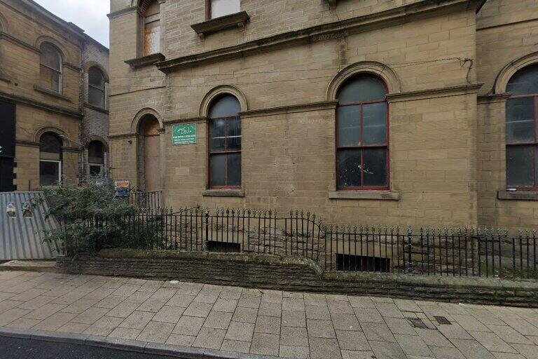 madni-masjid-dewsbury-town-centre-mosque