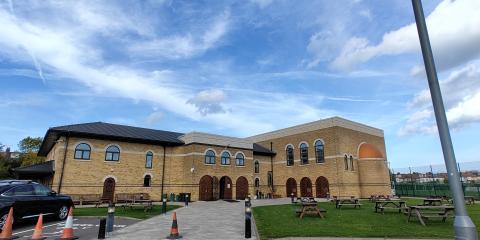 Palmers Green Mosque : image 2