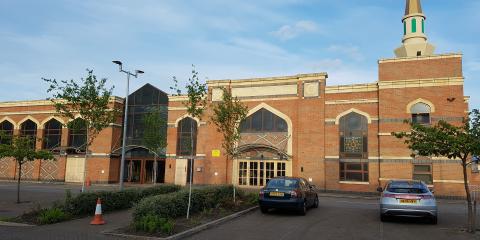 Ashton Central Mosque : image 1