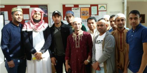 Friday Prayer (Jumu'ah) in Quaker Meeting House : image 2