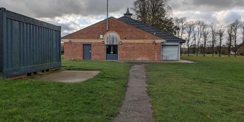 Jummah Salah/Friday Prayer at Leighton Buzzard, Pages Park Pavilion : image 6