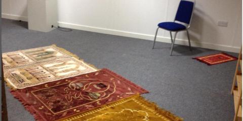 Muslim Prayer Room : image 1