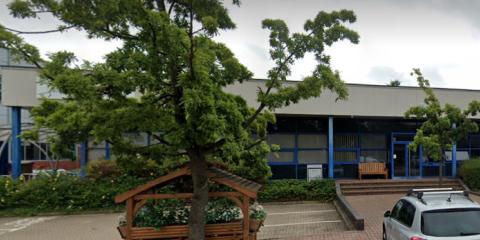 Masjid مسجد Bracknell Islamic Cultural Society : image 1