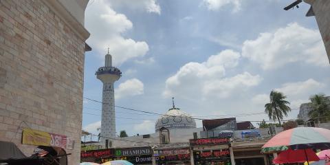 New Market Baitul Aman Jame Mosque : image 1