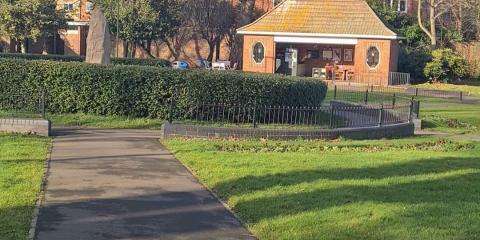 Thurrock Grays Town Park Mosque : image 2