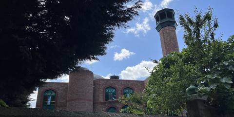 Muslim Funerals Leeds Islamic Centre : image 1