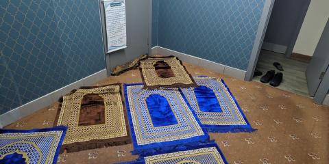 Roosters Muslim Prayer Room : image 1