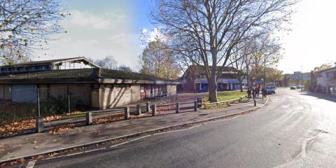 Jumu'ah Salah/Friday Prayer in Beckton Community Centre : image 3