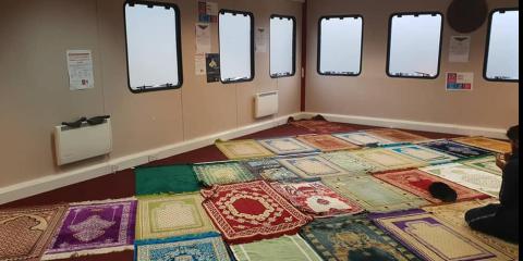 Muslim Prayer Room : image 1