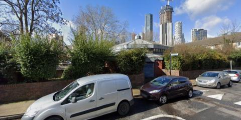 Jummah Salah in Samuda Community Centre (Cubitt Town Youth Project) : image 1